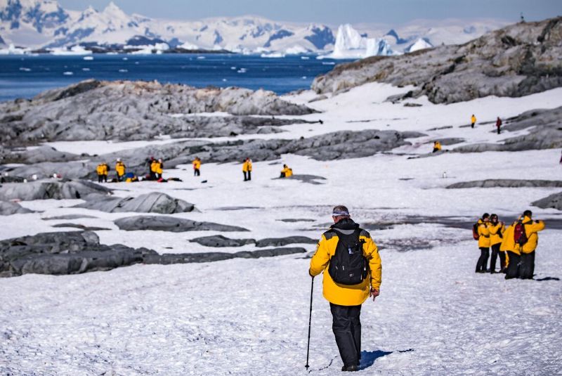 intrepid travel-peregrine adventures-antarctica petermann island 096